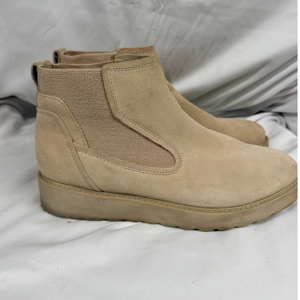 Naturalizer Women's Annaleigh Wedge Suede Chelsea Bootie in Porcelain Sz 8